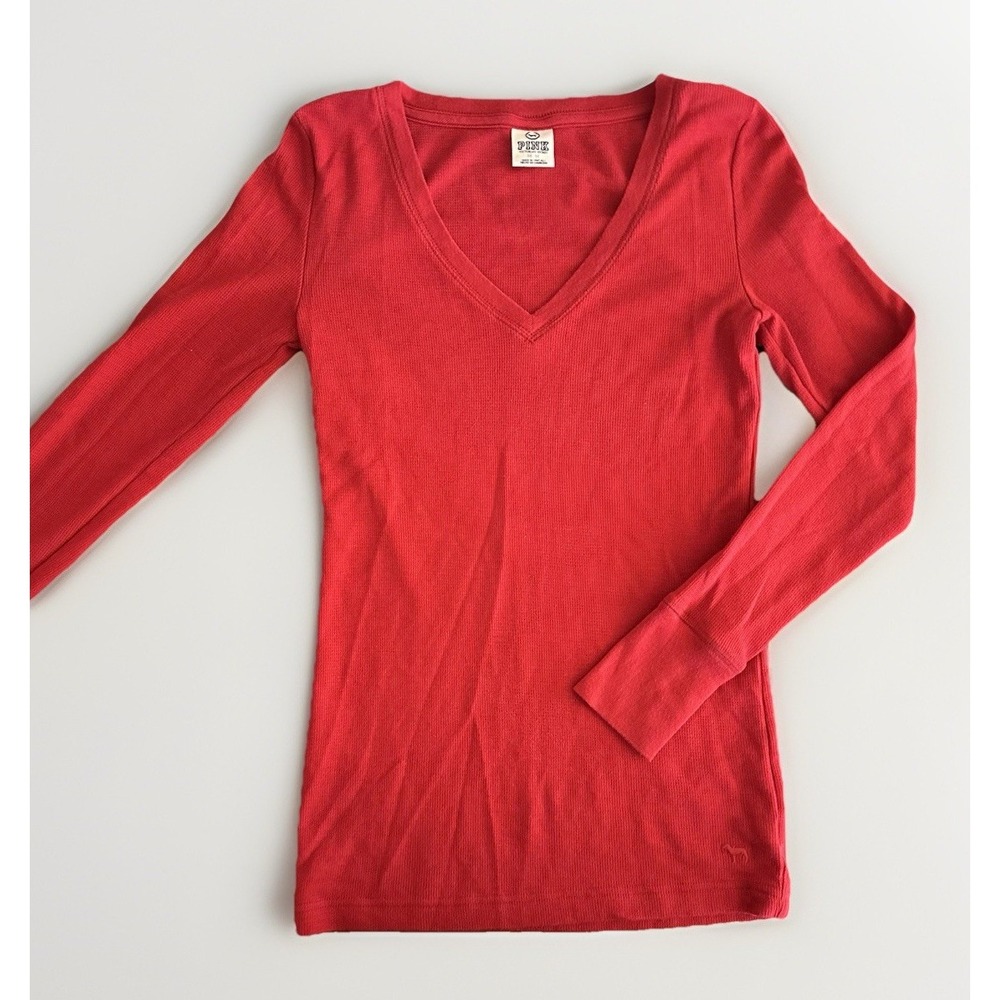 VICTORIAS SECRET‎ PINK Y2K 2000s Henley Top Red Holiday Cute Coquette Medium